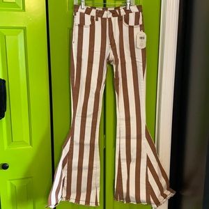 Extreme flare striped jeans